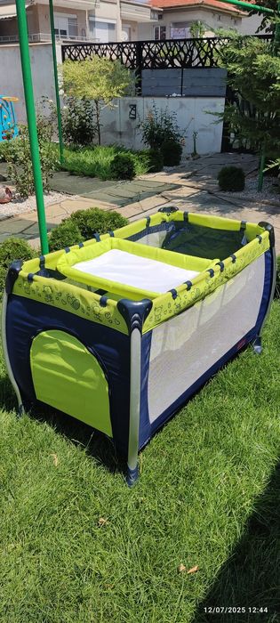 Детски легла с матраци като нови!Детска кошарка като нова!!!