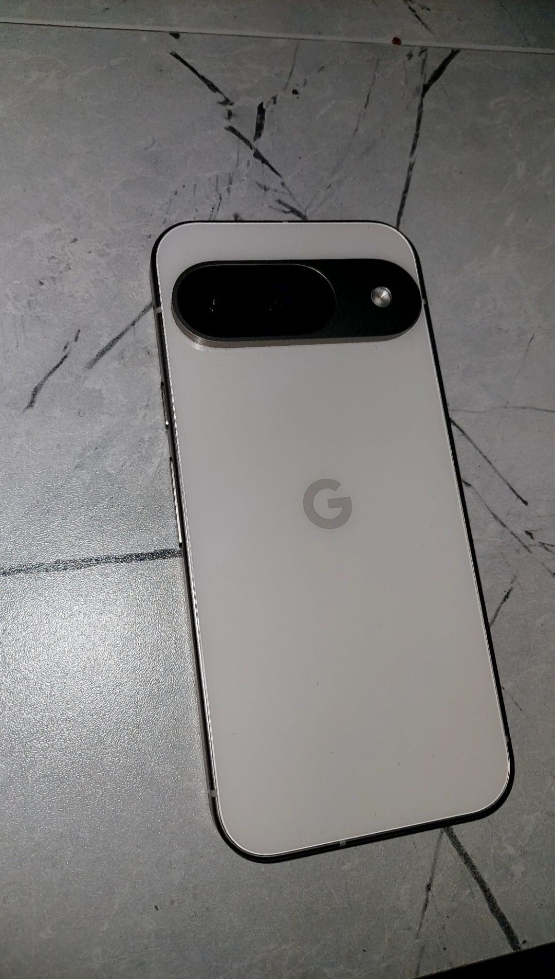 Продаю новый Google Pixel 9