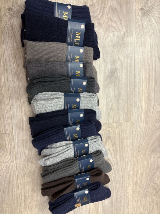 Sosete din lana noi cu eticheta