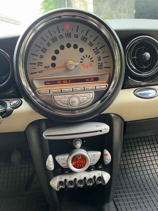 Mini Cooper 1.6 diesel, 2010