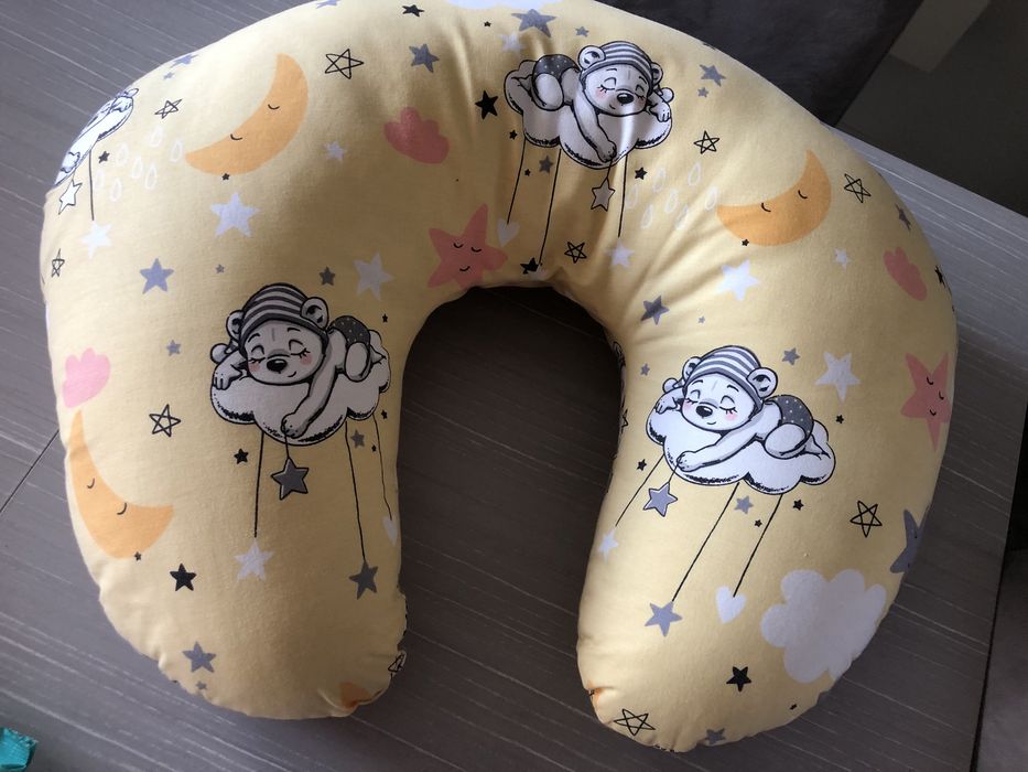Невероятна чисто нова възглавница за кърмене и хранене на вашето бебе