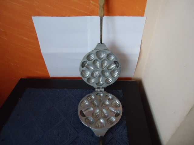 От соца, ретро руска преса за сладки,Преса за цели сладки