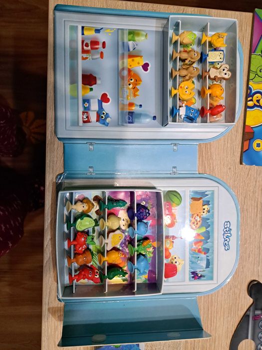 Колекция Stickies от Била и Лидл