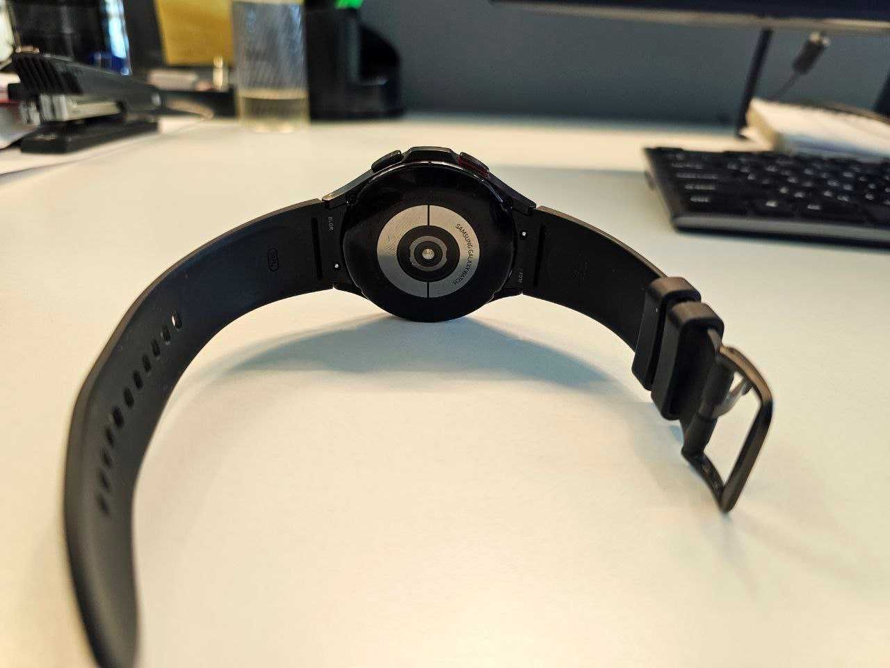 Часы Samsung Galaxy Watch 4 Classic Black