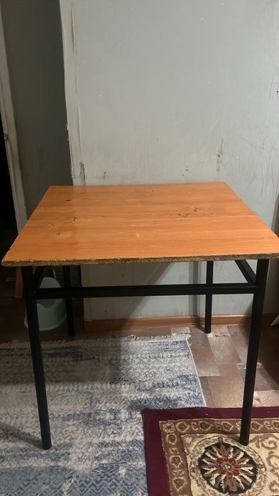 Продам стол со стулями не дорого