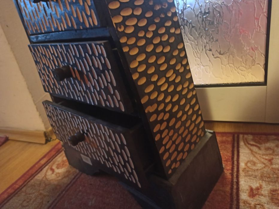 Шкаф - дървен уникат