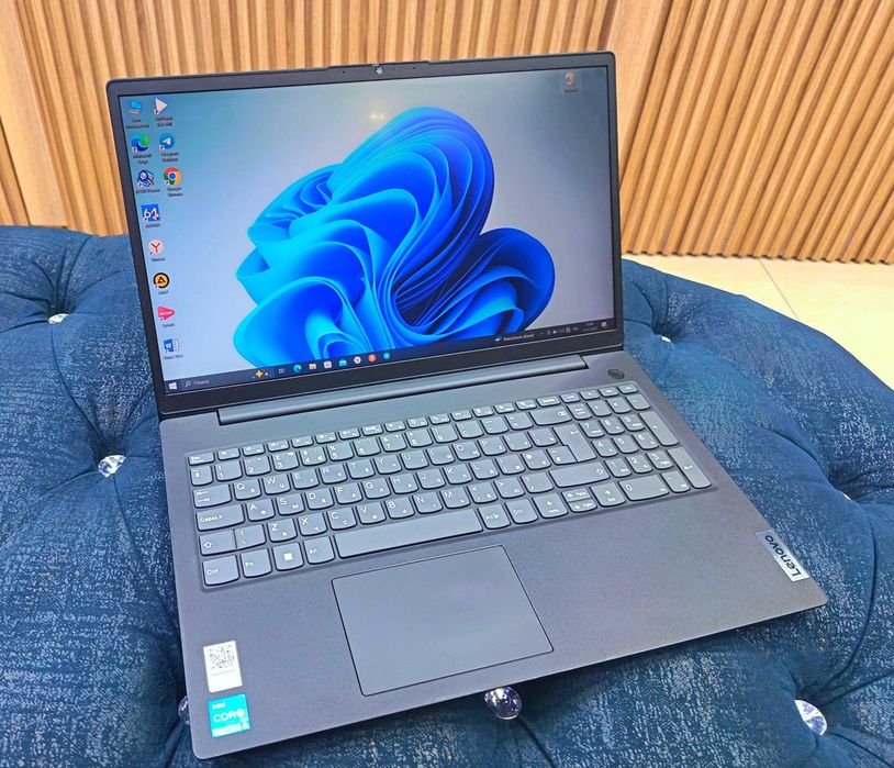 Laptop Lenovo  core i3 11 th Gen . IPS