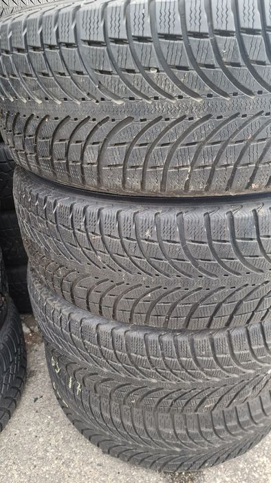 235 65 17 Michelin 4 anvelope iarna