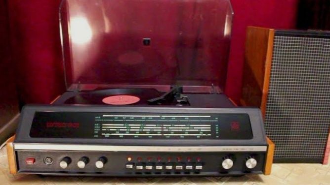 Монофоническая радиола «Илга-301».