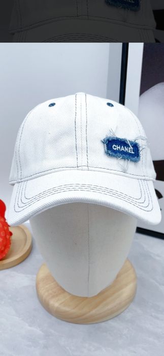 Șapcă Chanel model 2026, 2 modele
