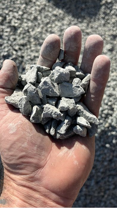 Vand Nisip , pietriș, pământ vegetal , mreaniță