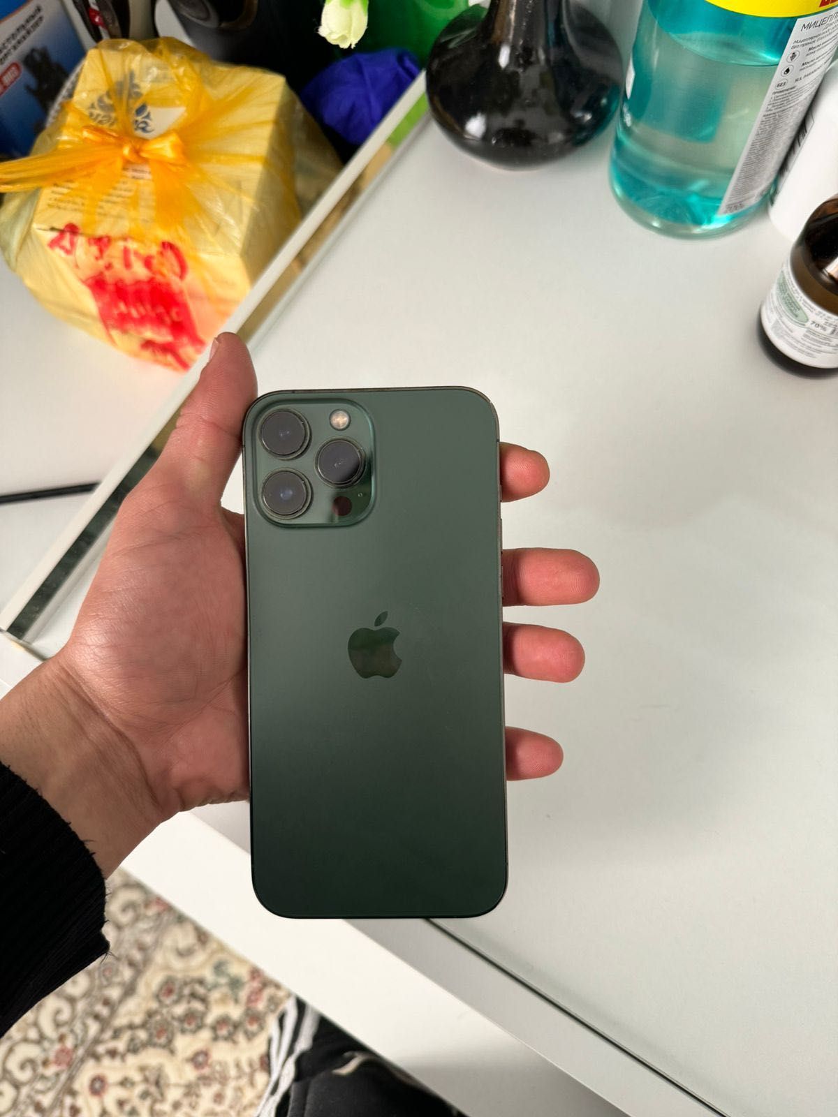 iPhone 13 Pro Max alpine green