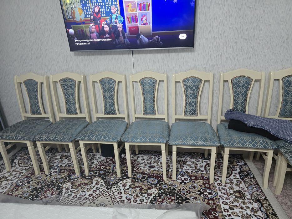 Стол трансформер и  стулья