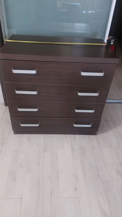 Comoda wenge ,în stare foarte bună cu 4 sertare