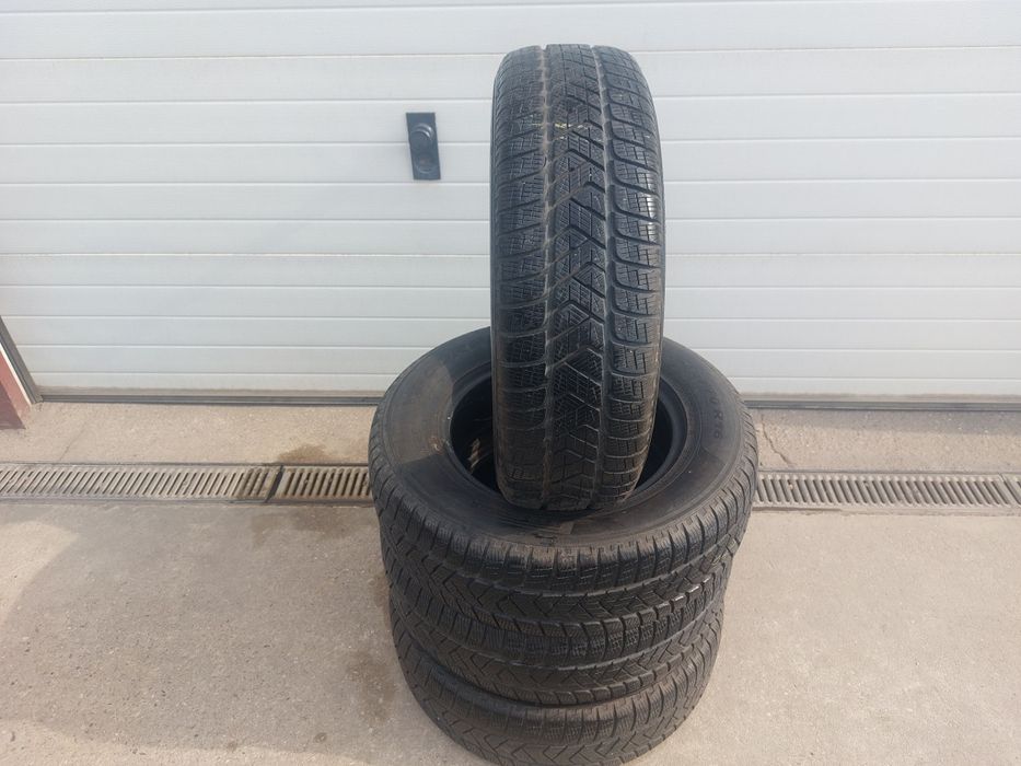 135 lei bucata! Set anvelope M+S/IARNA 215 70 16 Pirelli