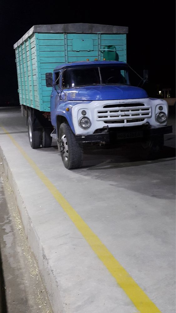 Zil 130 yili 1982 ishlab turgan mashina