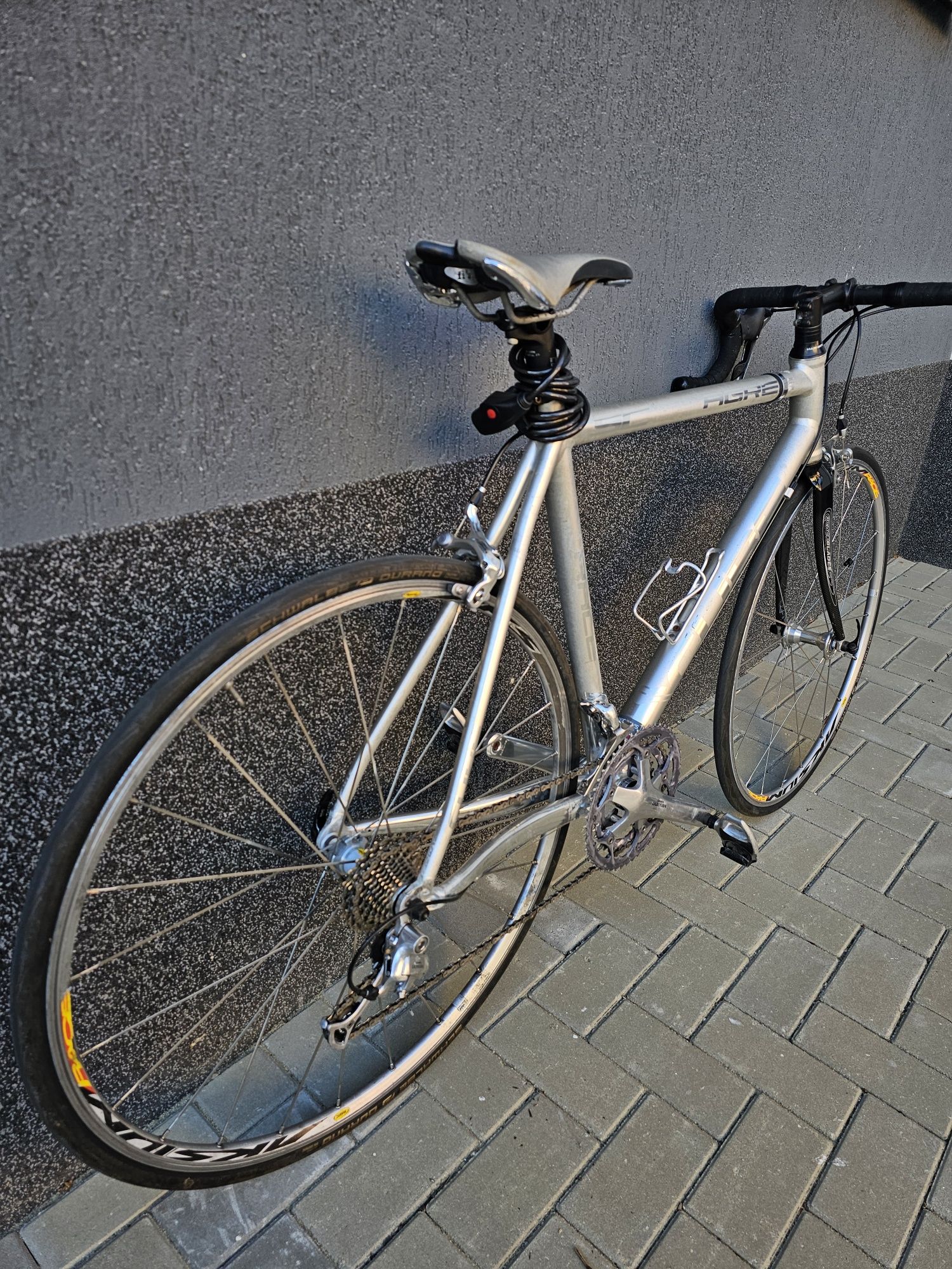 Bicicleta cursiera cube carbon 7kg
