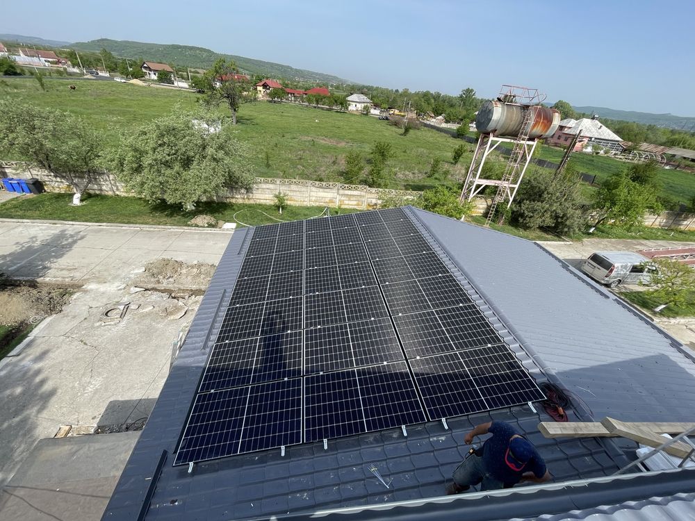 Electrician-instalatii interioare , mentenanta si montaje fotovoltaice