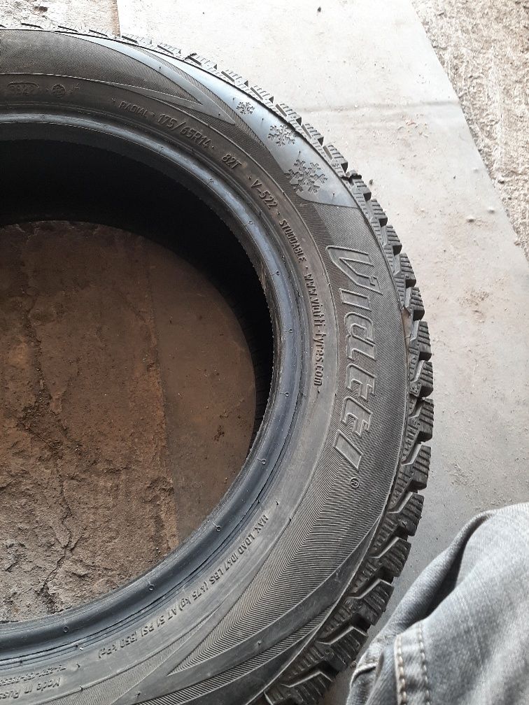 Продам зимние шины