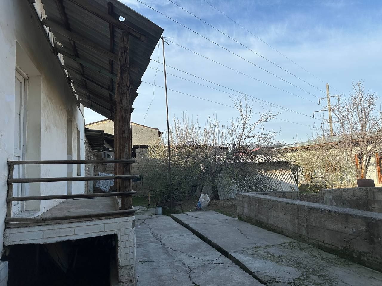 Nazarbek Uy sotiladi srochna