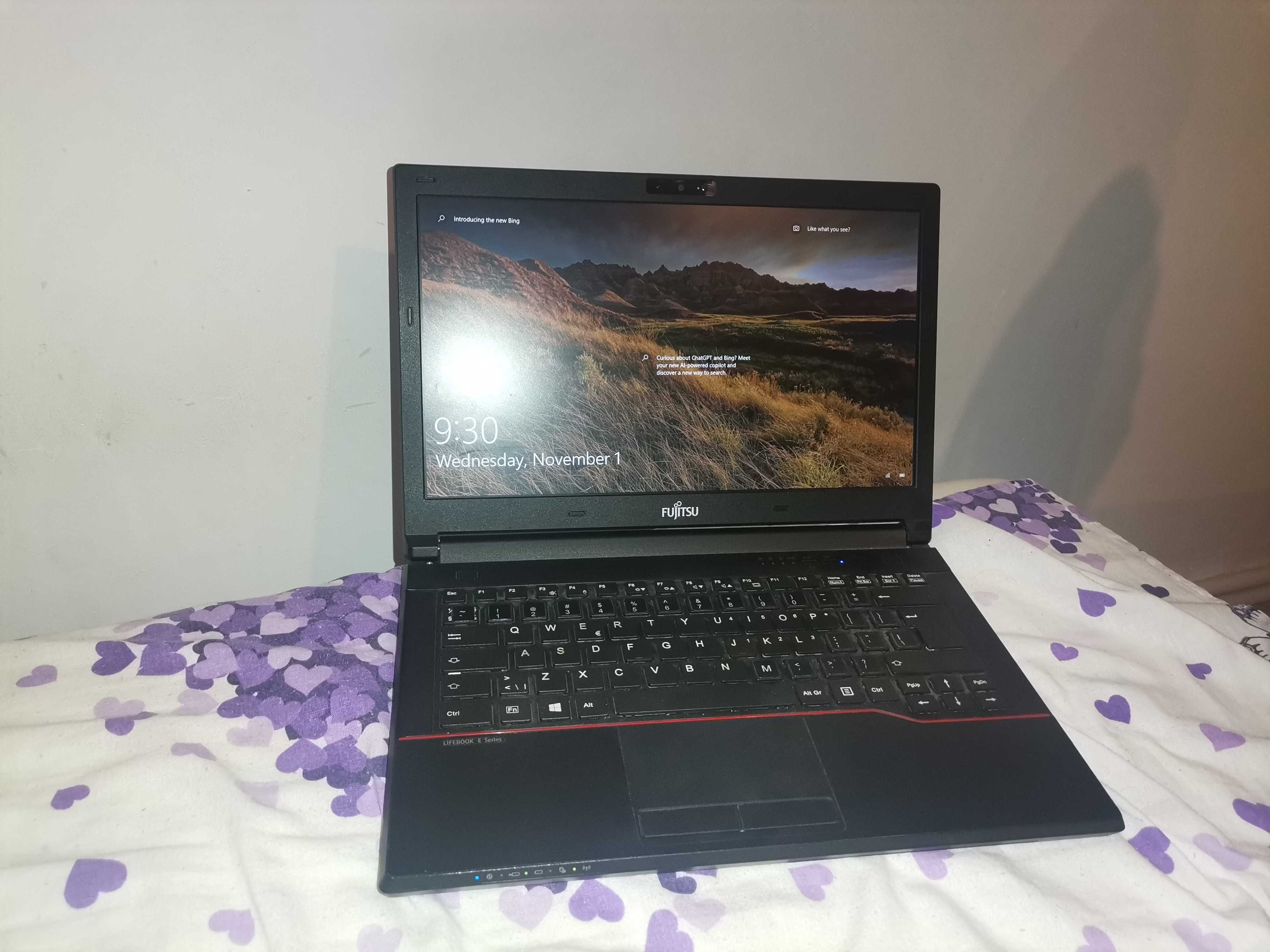 Laptop Fujitsu Siemens i3 generația 6000