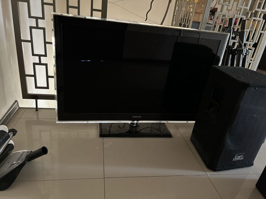 Телевизор Samsung 117см