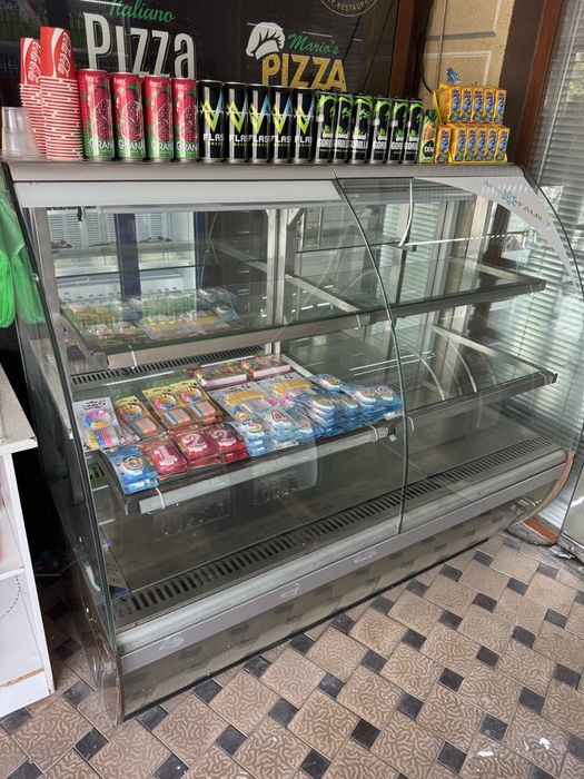 витрина холодильник