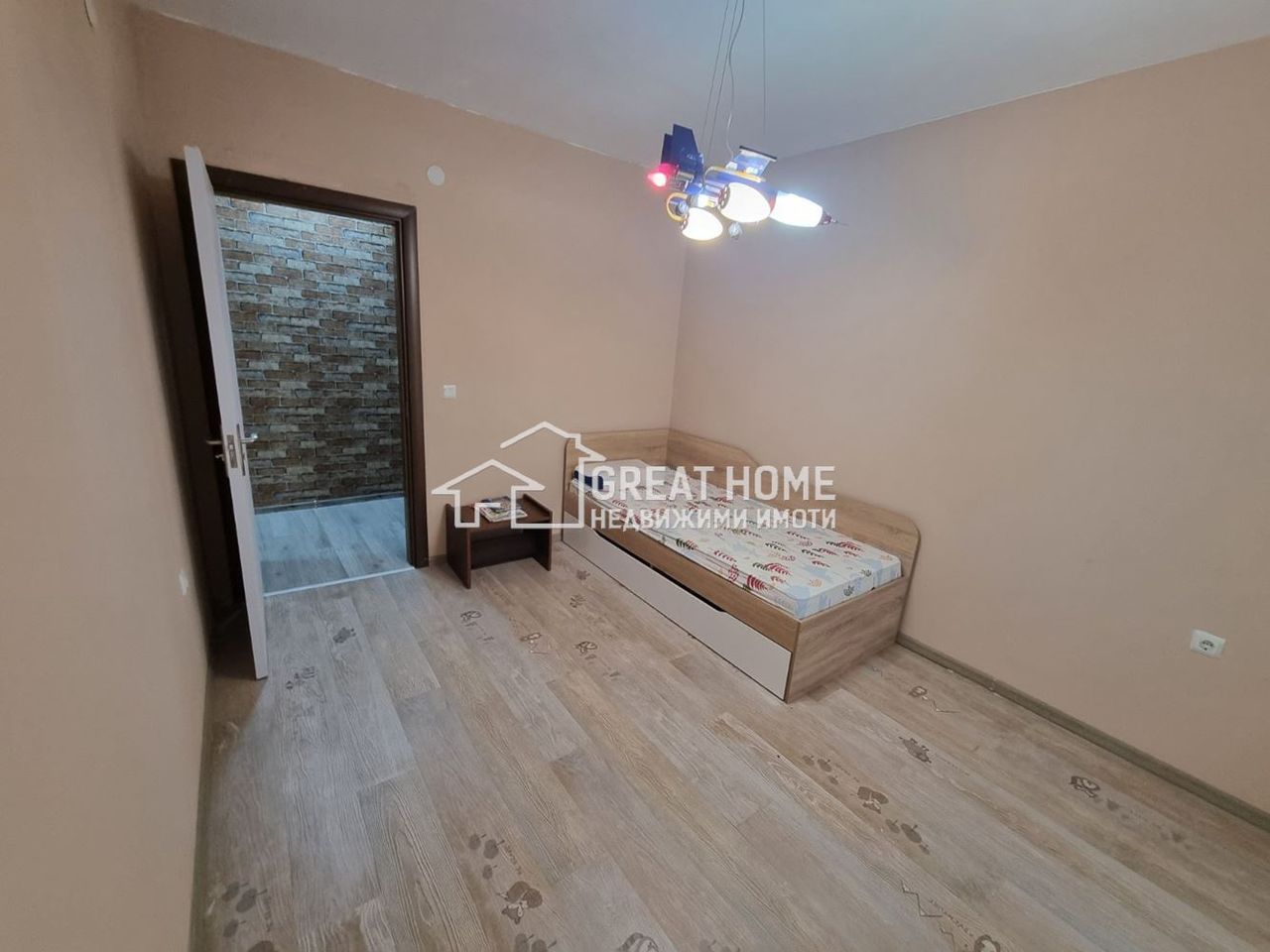 Продава се Тристаен апартамент в Търговище, Боровец - 77 кв.м за 1517 €/кв.м - Снимка #4