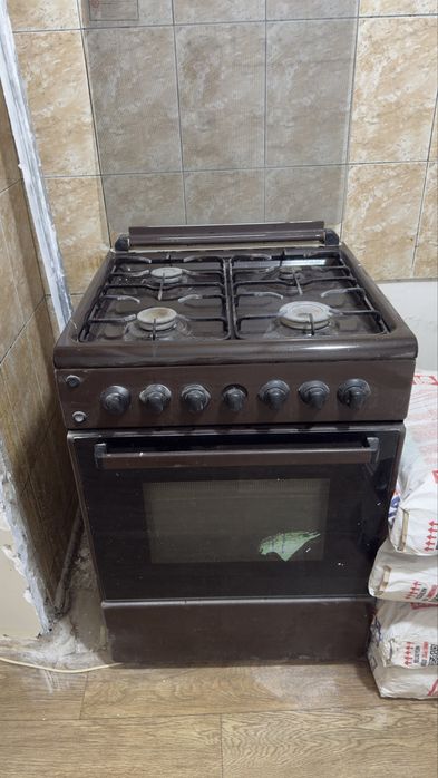 Ishlaydigan holatda gaz plitasi va dudburonni sotaman.