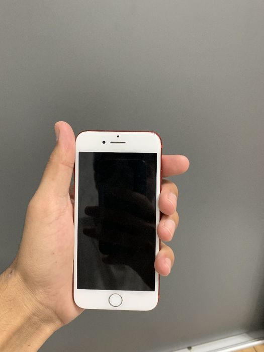 IPhone 7 red 128 gb