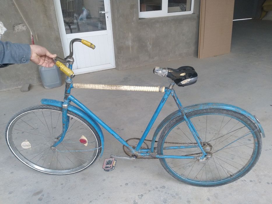 Rasiskiy 28 sotiladi holati yahshi narhi 800 min kelishamiz