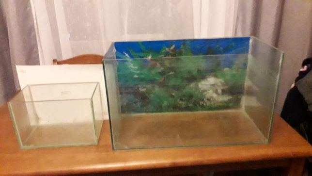 Продам два аквариума.
