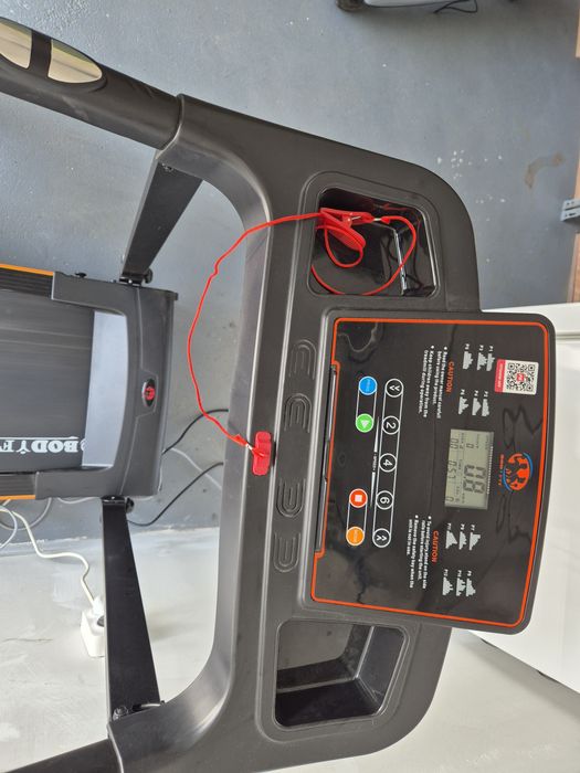 Banda de alergat BodyFit A1001 – ca nouă, nefolosită