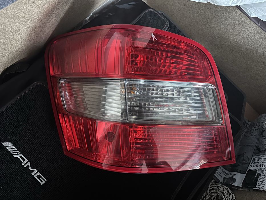 GLK Mercedes X 204 оригинален ляв стоп с  оранжев мигач