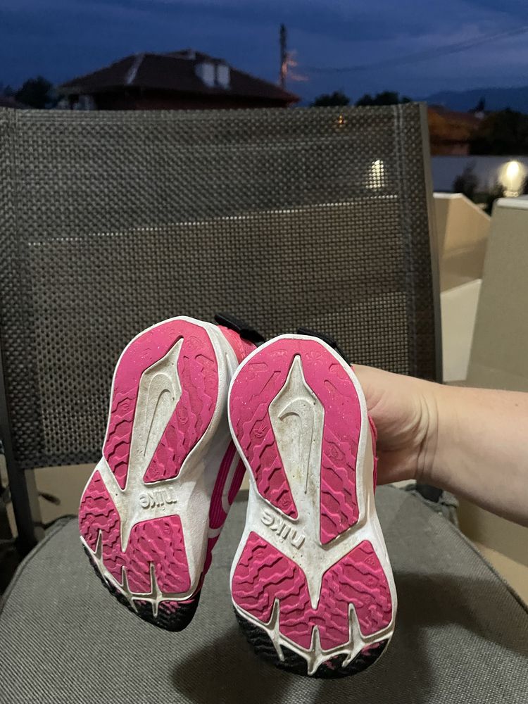 Детски маратонки Nike момиче 27.5