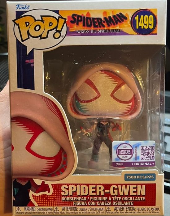 Funko pop Spider-Man and Spider-Gwen