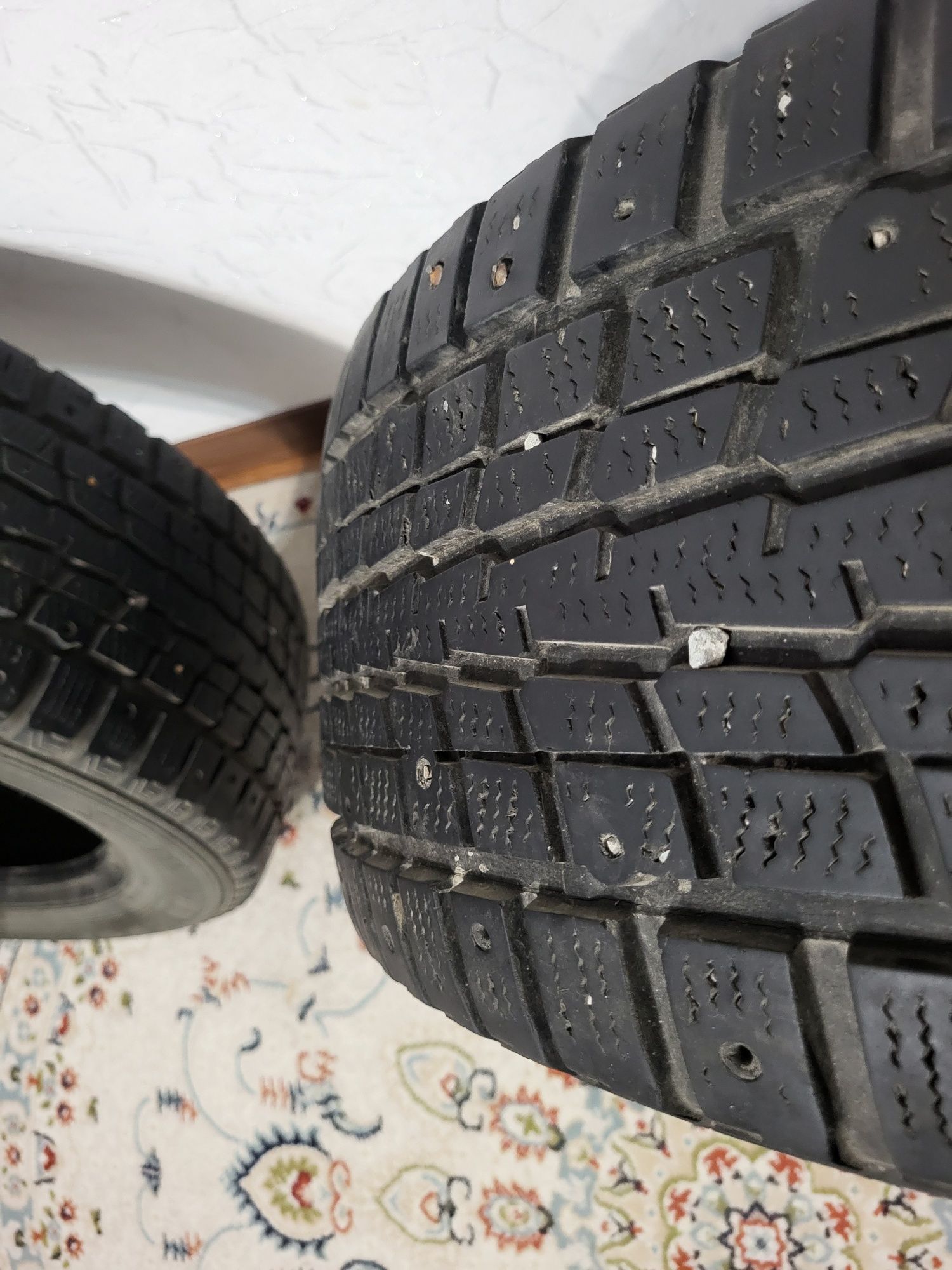 Зимние шины 255/55R18