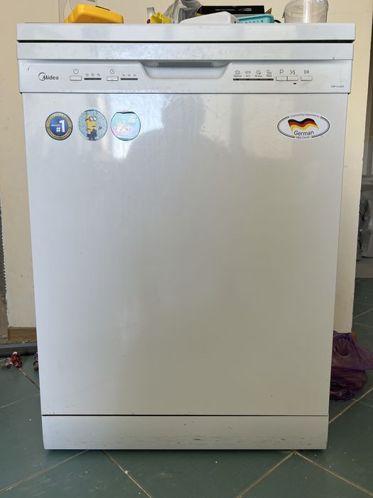 Посудомоечная машина Midea DWF12-5203 белый