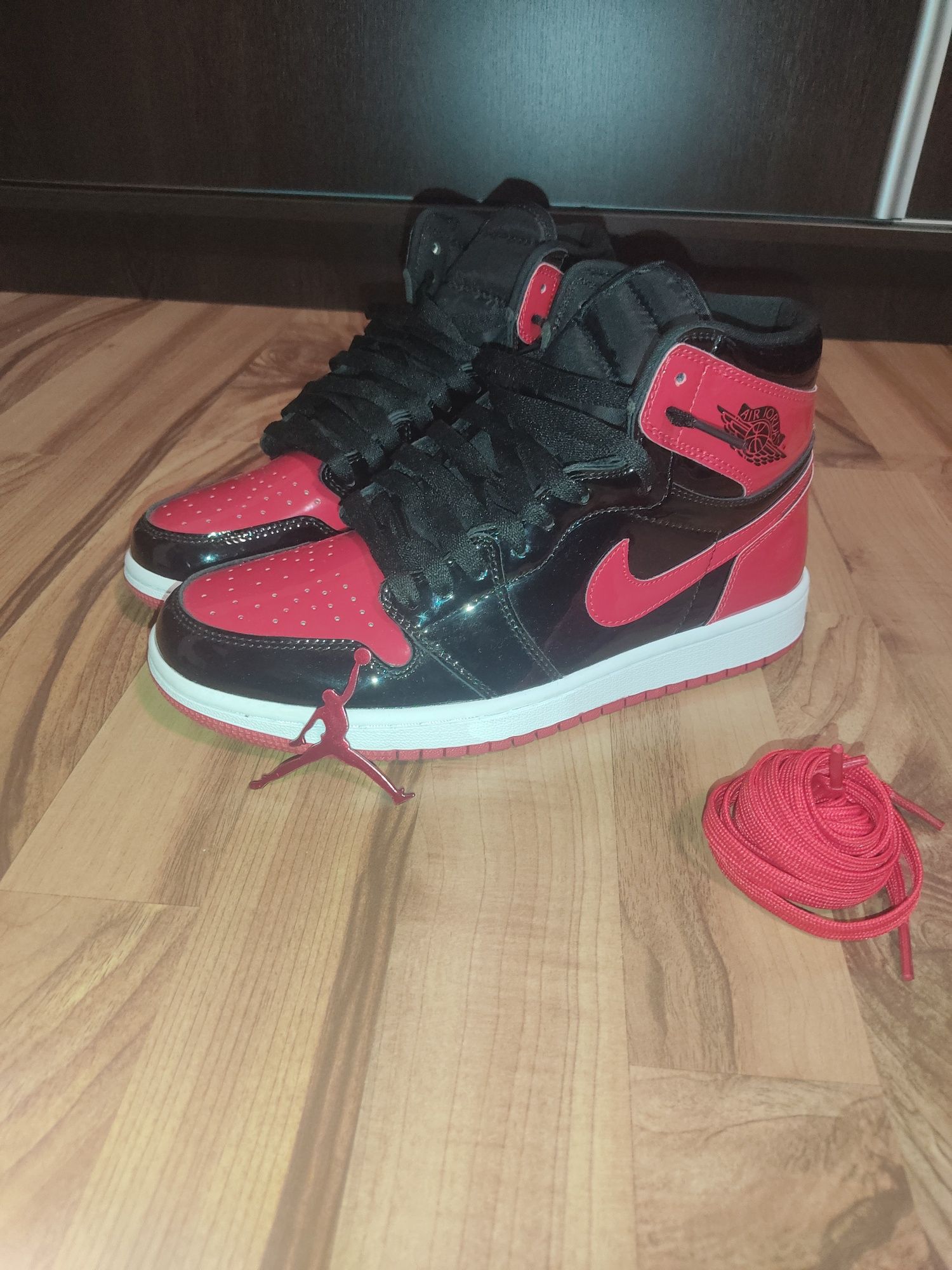 Jordan 1 high patent bred