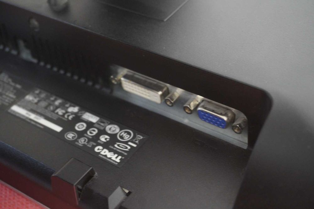 Монитори Dell 19" HD резолюция - SE198WFPV, E198WFP / САМО ЛИЧНО!