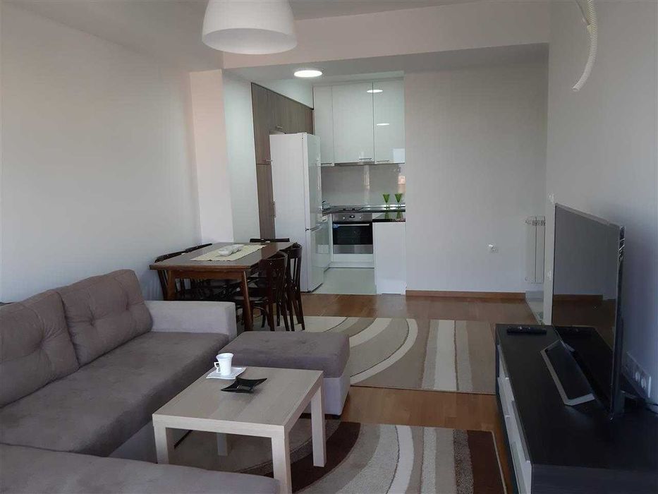 Дава се под наем Двустаен апартамент в Бургас, Славейков - 64 кв.м за 219.3 € - Снимка #2