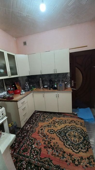 3 xonali uy  sotiladi