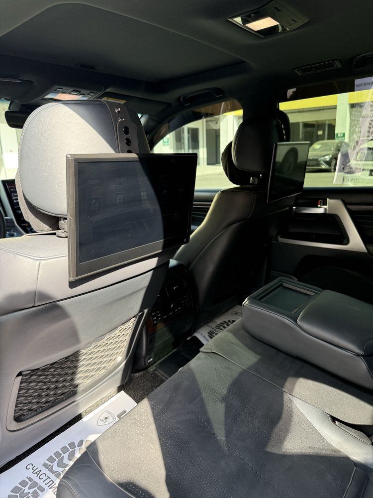 Toyota Land cruiser 200 Executive Lounge 2019 yil