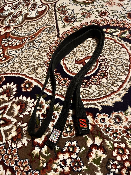 160 размер кимано Адидас Поис кушип сотилади 2.5 размери