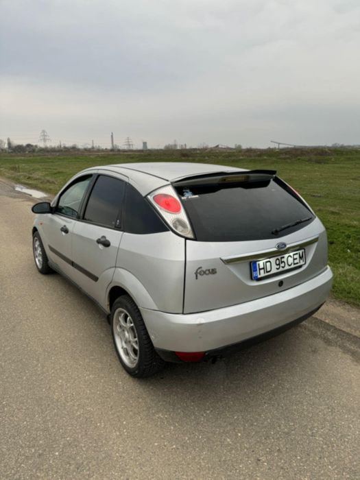 Dau Ford focus la schimb