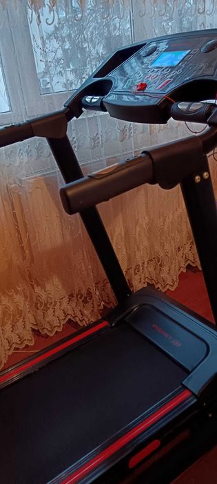 OCAZIE-Bandă de alergat cu inclinare automata Energy Fit MT10A