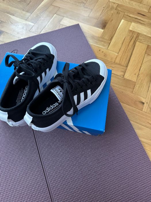 adidas nizza кецове