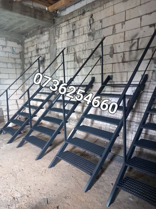 Scara metalice zincate