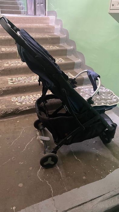 Продам коляску прогулочную