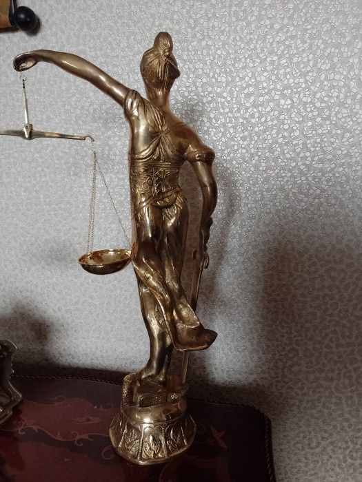 Sculptura din bronz masiv Dore reprezentând Justiția ,piesa cu o lucră